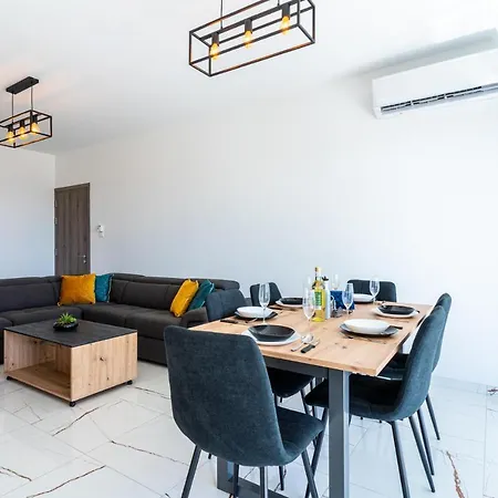 Sky 2-bedroom In Apartment Larnaca